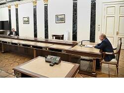 Песков объяснил наличие большой дистанции на встречах Путина с Лавровым и Шойгу