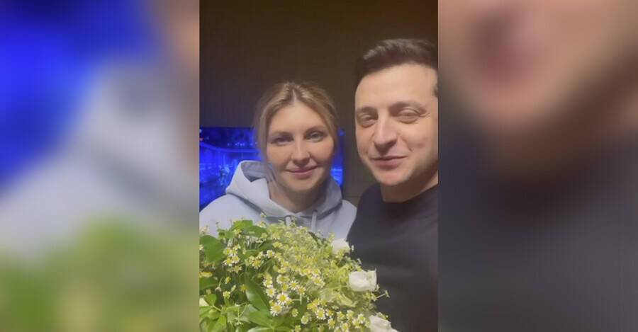С цветами и "Свободой слова": Владимир и Елена Зеленские показали, как проводят День Валентина