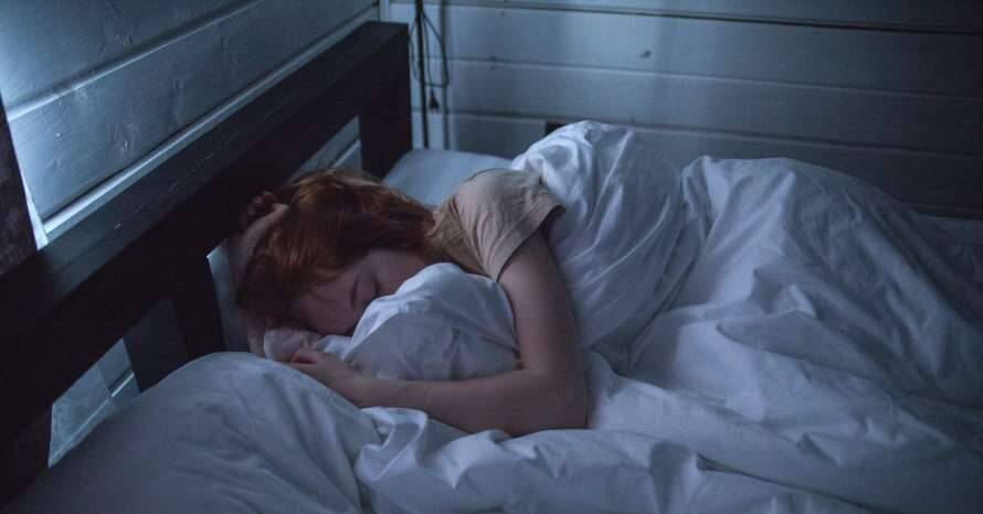 Как правильно спать, чтобы снизить риск болезней Паркинсона и Альцгеймера