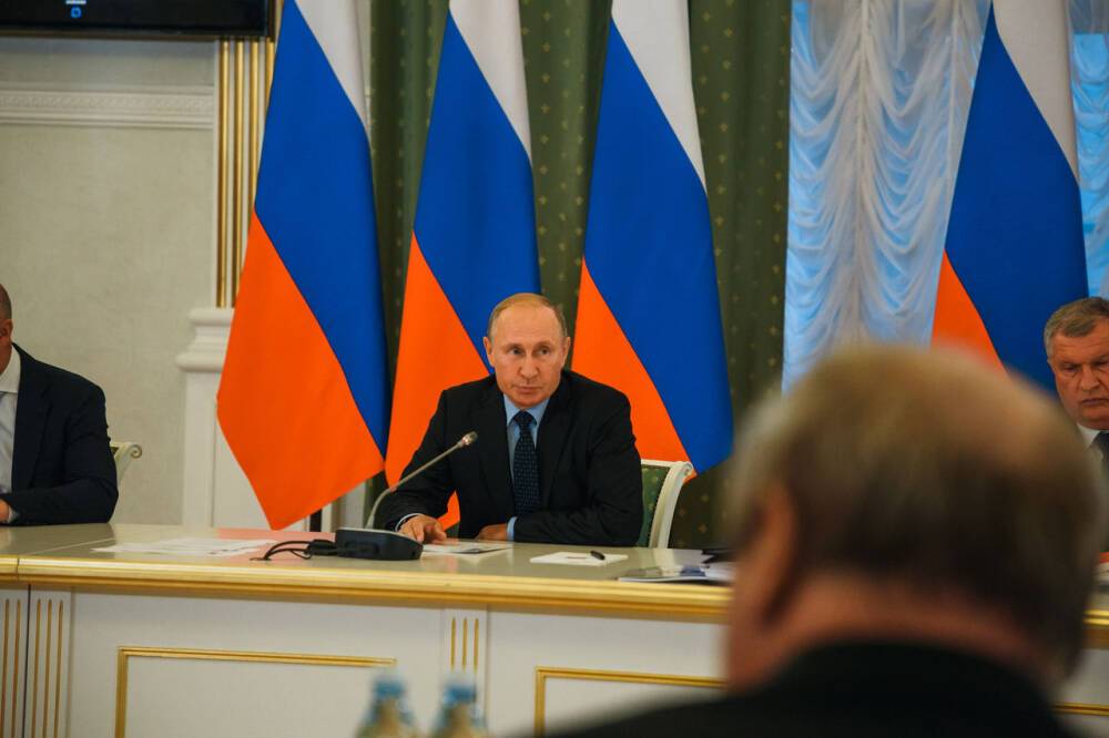 Песков прокомментировал готовность президента РФ к переговорам по вопросам безопасности