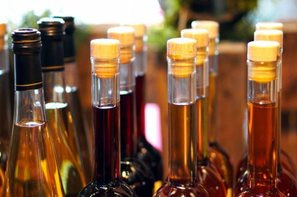 В России могут запретить продавать крепкий алкоголь в пластике