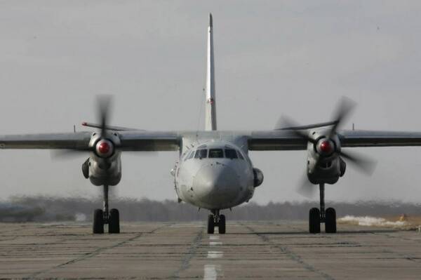 Самолет Ан-26 с пассажирами на борту совершил аварийную посадку под Иркутском