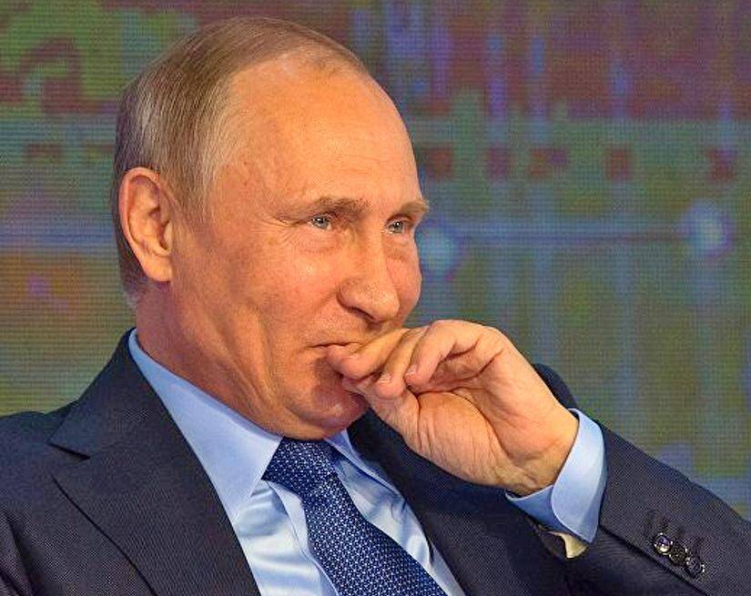 Baza: Российским чиновникам перед встречей с Путиным теперь нужно сдавать анализ кала