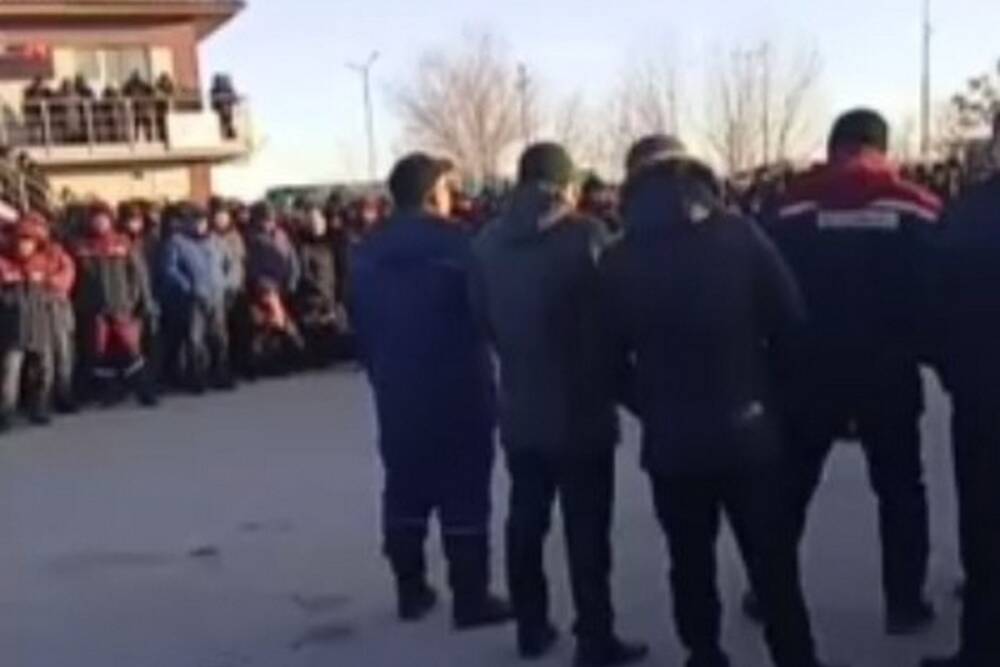 Казахский Жанаозен снова охватили забастовки