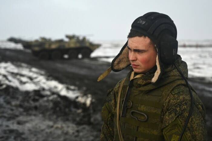 Военные РФ сообщили о начале возвращения подразделений ЗВО и ЮВО на базы после учений