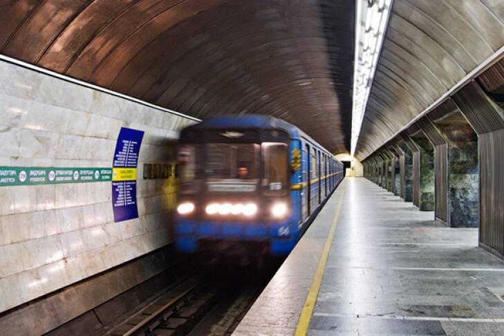 Столичное метро будет работать по-новому: как купить билет без кассира