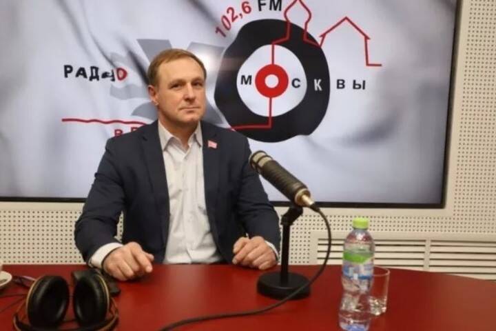Псковский депутат: сфере ЖКХ нужен более жесткий контроль со стороны властей
