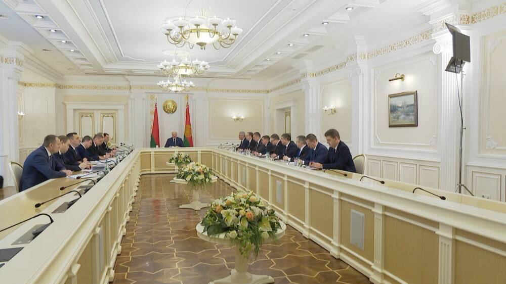 Корректировки земельного законодательства обсудили на совещании у Президента