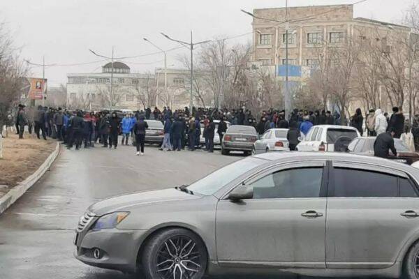 На западе Казахстана опять протесты. Власти призывают жителей к спокойствию