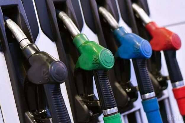 Минэкономики снова увеличило максимальную стоимость бензина и ДТ