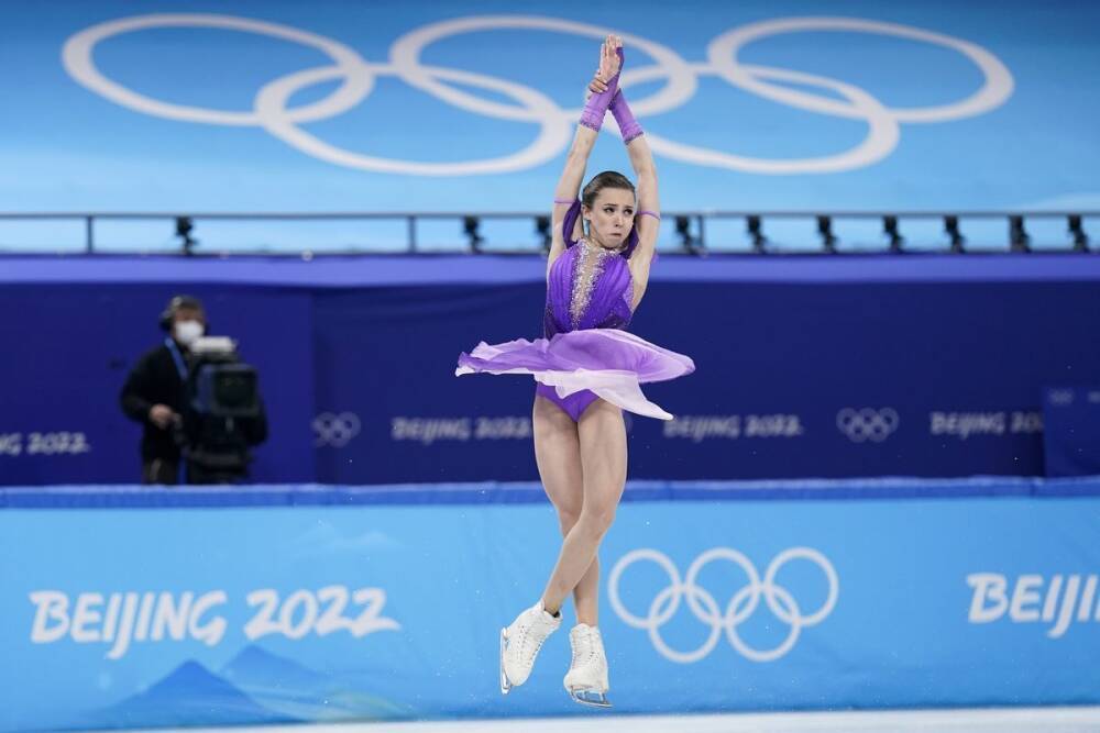 Камила Валиева захватила лидерство после короткой программы Олимпиады