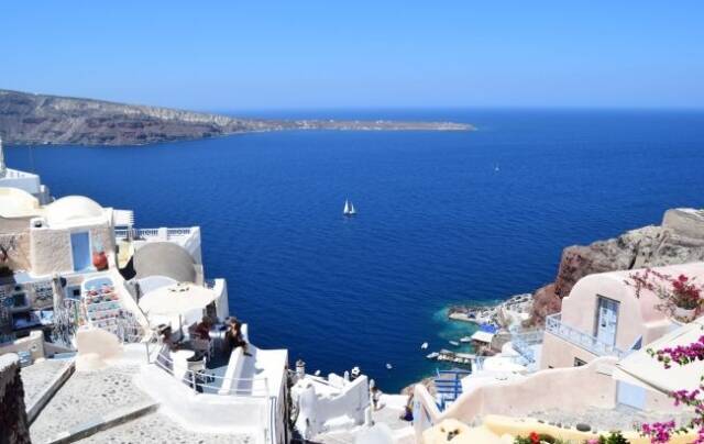 Стало известно, когда Греция официально начнет принимать туристов