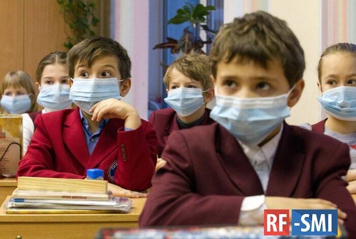 Почти 100 классов в школах Кубани закрыли на карантин из-за коронавируса