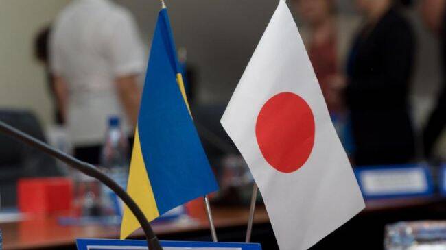 Власти Японии намерены следить за ситуацией вокруг Украины