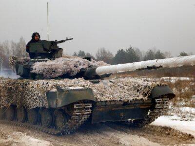 Российские танки возвращаются в место дислокации