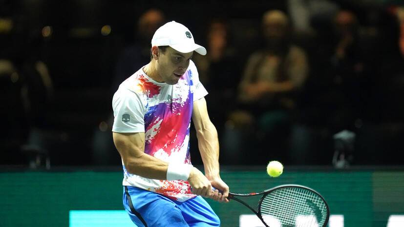 Карацев обыграл Руне и вышел в четвертьфинал турнира ATP в Марселе
