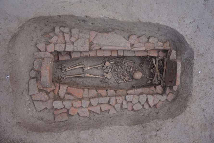 Археологи раскопали 11 гробниц, датируемых 500 г. н.э. (Фото)