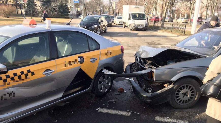 Пассажирка такси пострадала при ДТП в Бресте