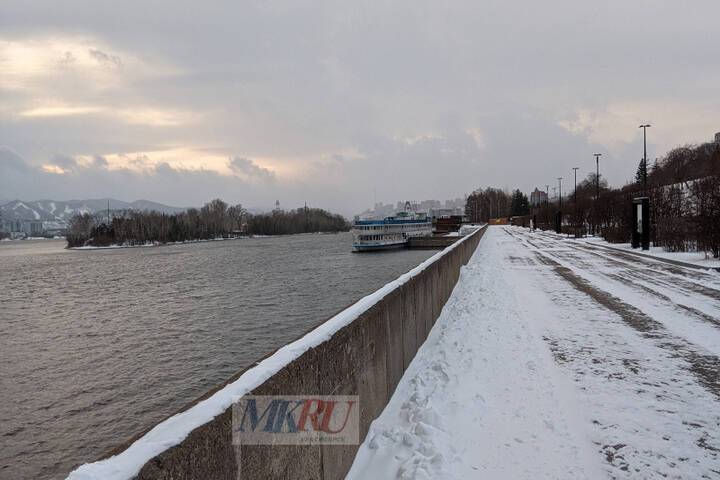 Порывистый ветер, небольшой снег и -13 градусов – погода в Красноярске 17 февраля