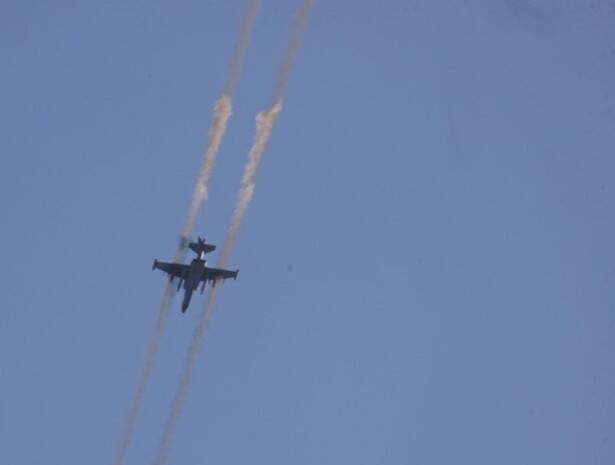 Российские и белорусские военные летчики «садились на хвост» противнику
