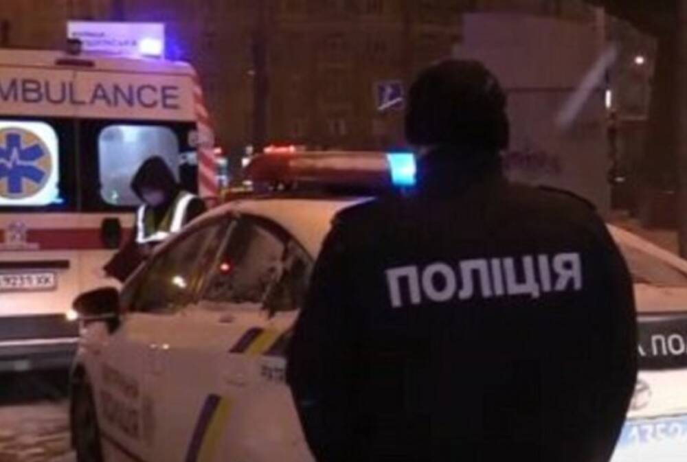 Тело киевлянина нашли на парковке: "Сидел за рулем автомобиля"