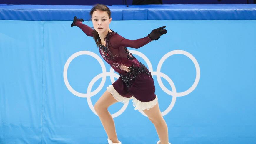 Российская фигуристка Анна Щербакова завоевала золото Олимпиады в Пекине