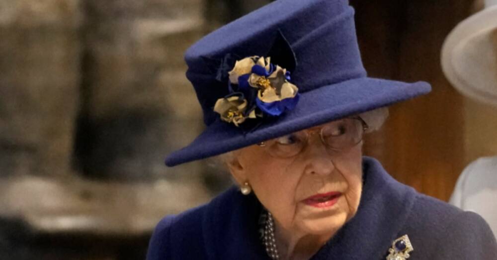 Лавина слухов в королевской семье отразилась на Елизавете II