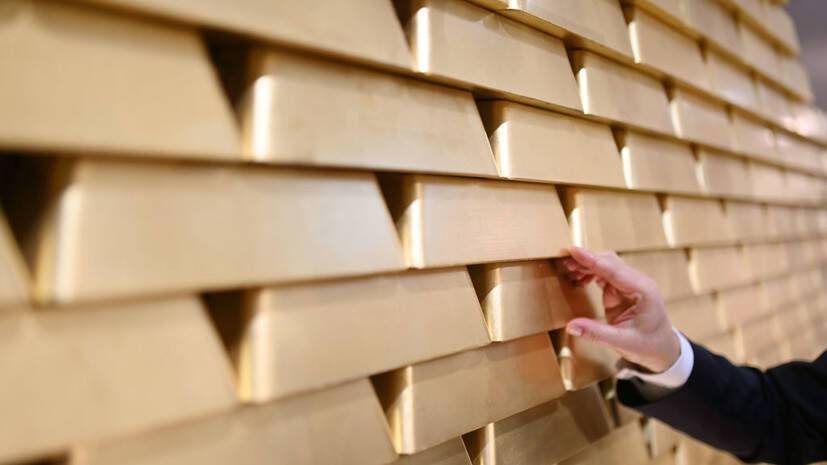 Стоимость золота поднялась выше $1900 за унцию
