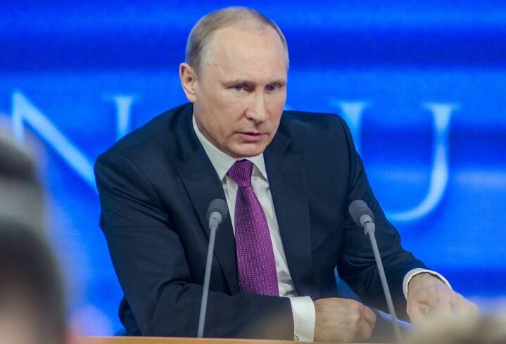 Владимир Путин поручил обеспечить реальный рост доходов россиян на 2,5% в 2022 году