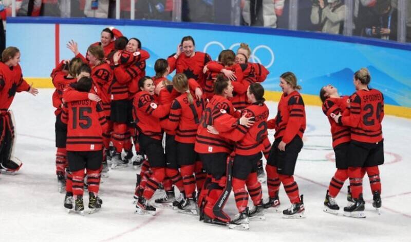 Сборная Канады в пятый раз выиграла женский хоккейный турнир ОИ