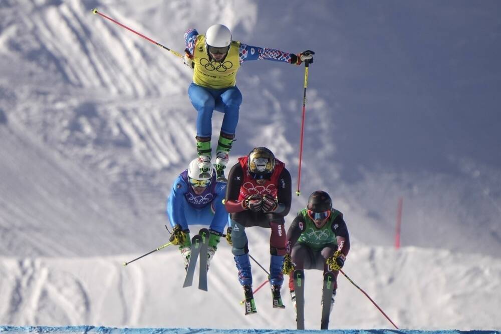 Россиянин Ридзик стал бронзовым призером ОИ-2022 в ски-кроссе