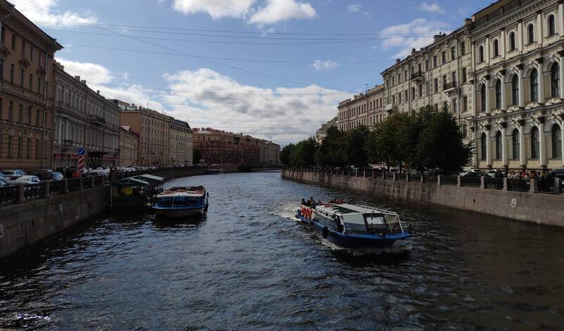 В Петербурге из-за угрозы наводнения почти на сутки закрыли дамбу