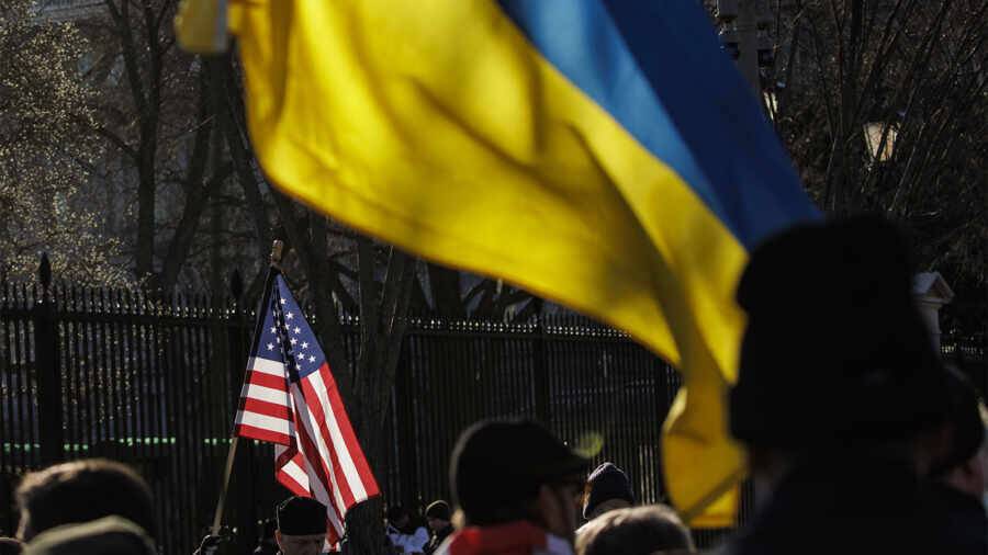 Экономист Хазин назвал причиной истерии вокруг Украины экономические проблемы США