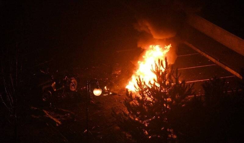 В центре Донецка взрывом уничтожили правительственную машину