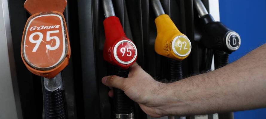 Экономист объяснил, почему бензин в России дороже, чем в США