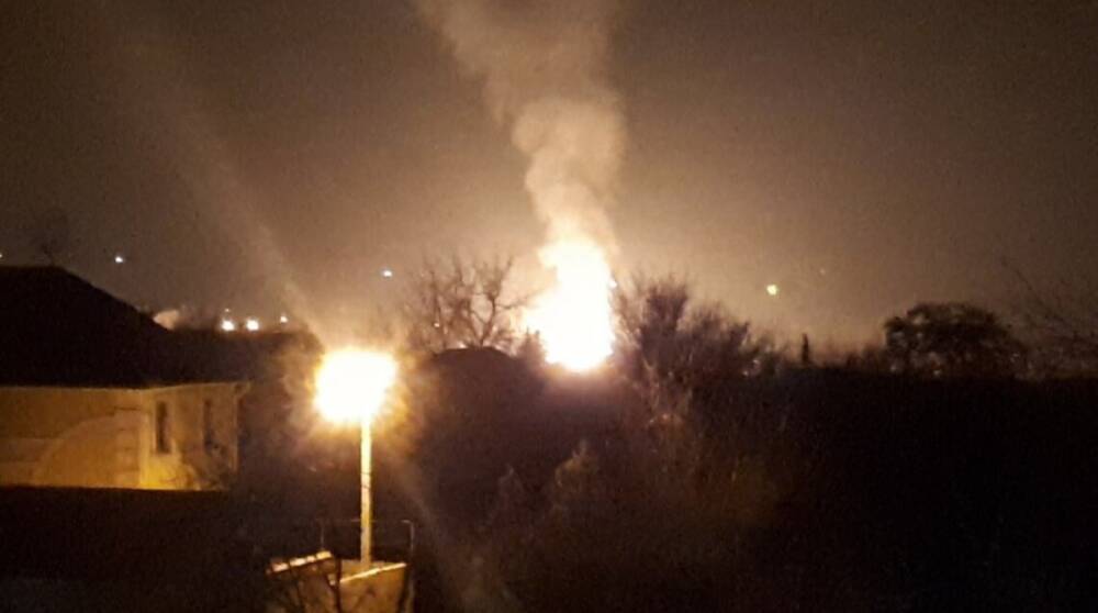В Луганске прогремело два взрыва, предположительно поврежден газопровод