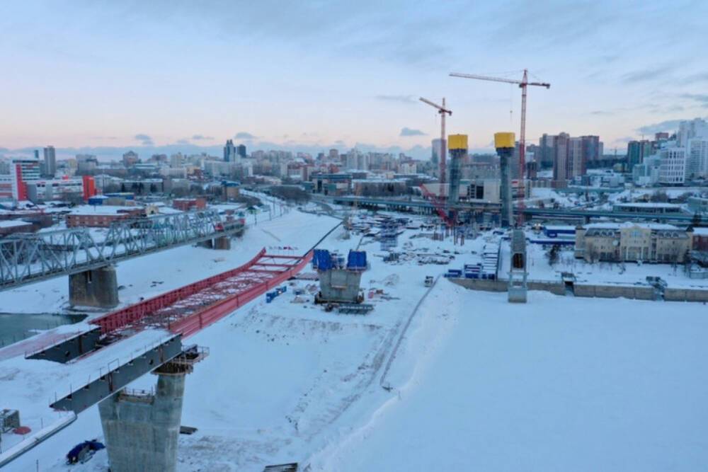 Надвижка четвёртого моста в Новосибирске готова на 80%