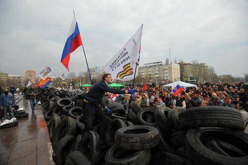 Аналитик Евсеев: Россия признает ДНР и ЛНР, «если будет масштабная война в Донбассе»