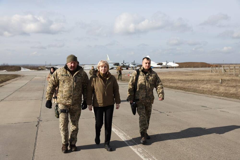 Группа нардепов, Верещук и Арахамия прибыли на Донбасс