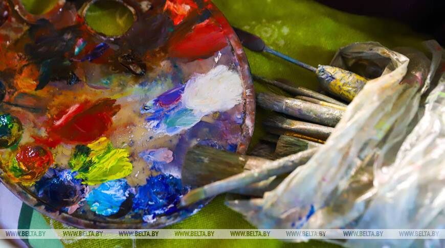 Суровые краски Савицкого: каким был в искусстве и вне его выдающийся белорусский художник