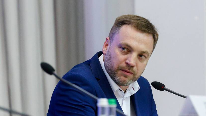Глава МВД Украины Монастырский попал под обстрел в Донбассе