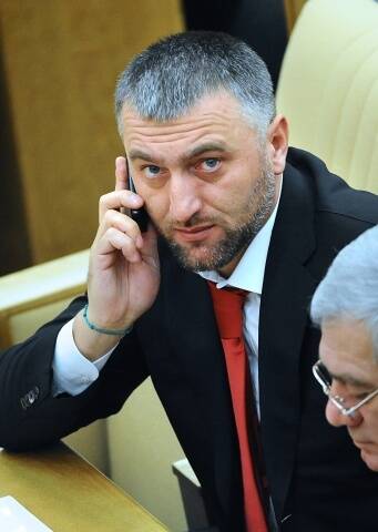 В Госдуме прокомментировали клятву депутата-"единоросса" "отрезать головы" семье экс-судьи Янгулбаева