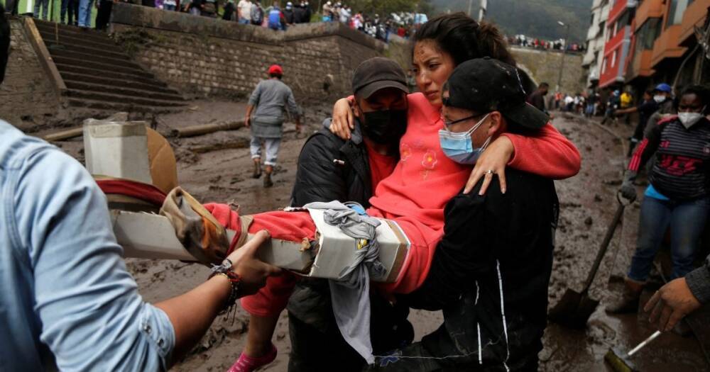 Оползень в Эквадоре: трехметровая волна грязи унесла 24 жизни и разрушила дома (фото, видео)