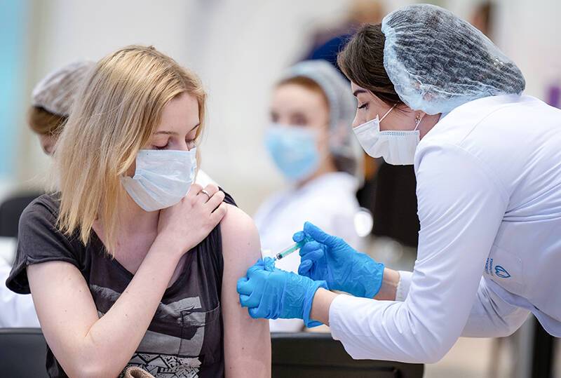 Скворцова заявила о хорошей переносимости вакцины "Конвасэл"