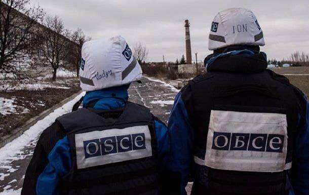Тем временем наблюдатели ОБСЕ на Донбассе массово ушли в отпуск