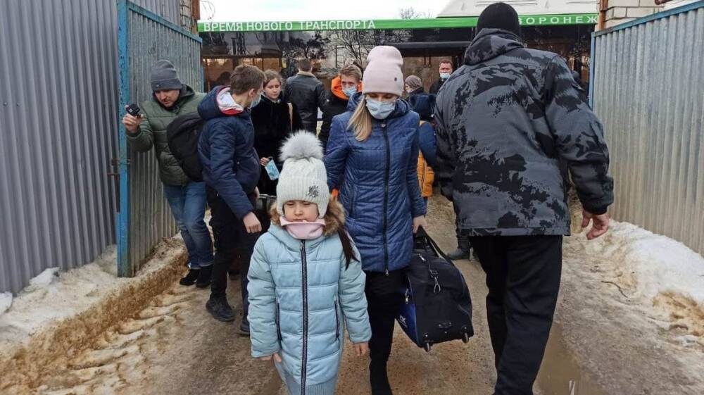 Воронежский вуз открыл сбор гуманитарной помощи для беженцев из Донбасса