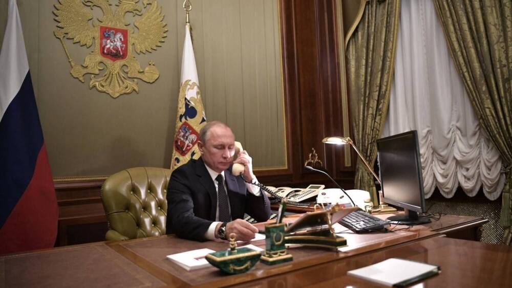 В Кремле подтвердили сведения о переговорах Путина и Макрона 20 февраля