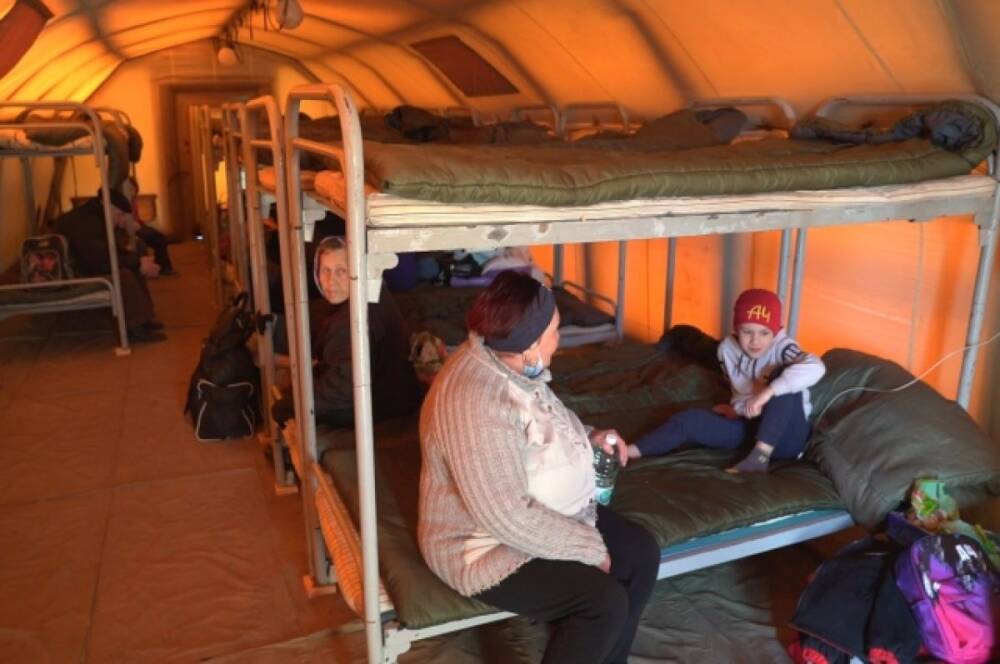 Более 53 тысяч беженцев из Донбасса пересекли границу с РФ