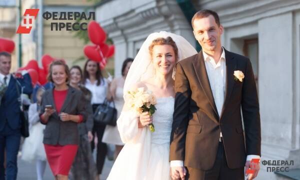 Средний Урал ждет свадебный бум в «красивую» дату 22 февраля