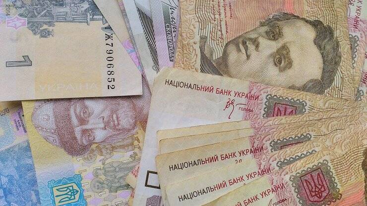 Шмыгаль анонсировал повышение пенсий для некоторых украинцев: кому и сколько добавят